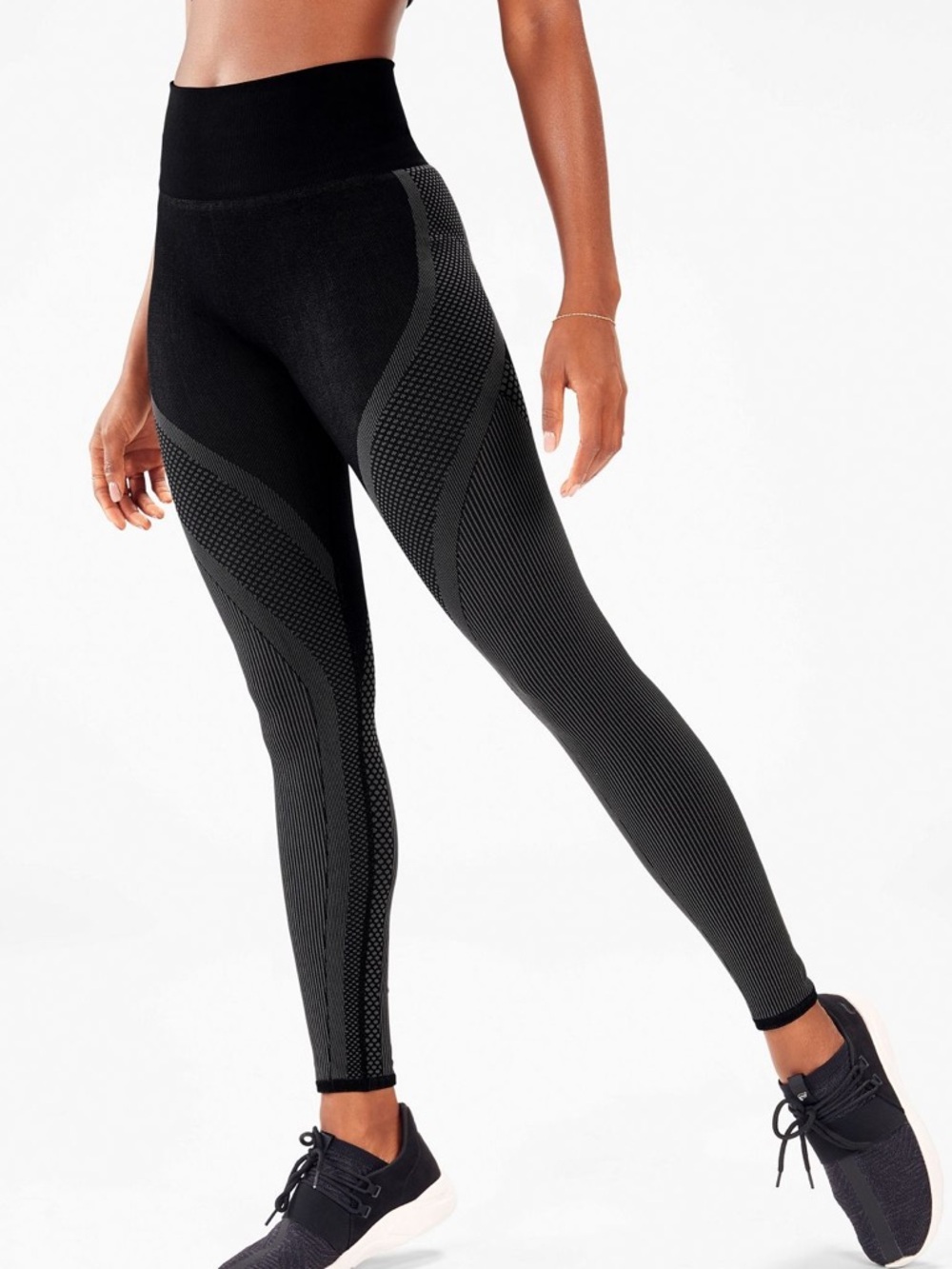 Fabletics Black High-Rise Sculpt Seamless Leggings – Size M